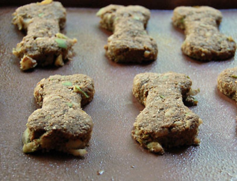 Can Dogs Eat Pears? Health Benefits, Side Effects & Tips